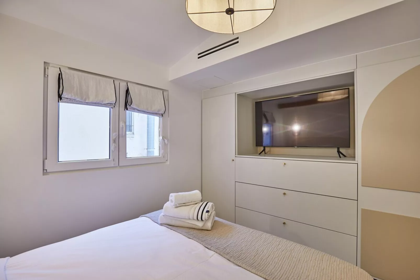 BELLEVILLE 1 NEW-Niet-getagd