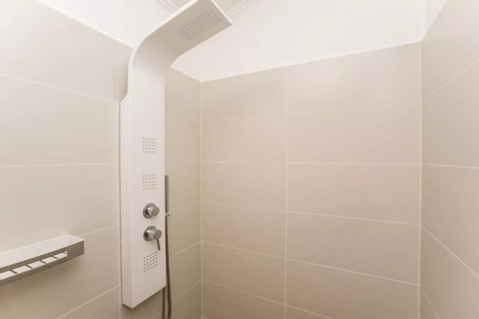 Two Bedroom Apartment With Private Pool-Badkamer