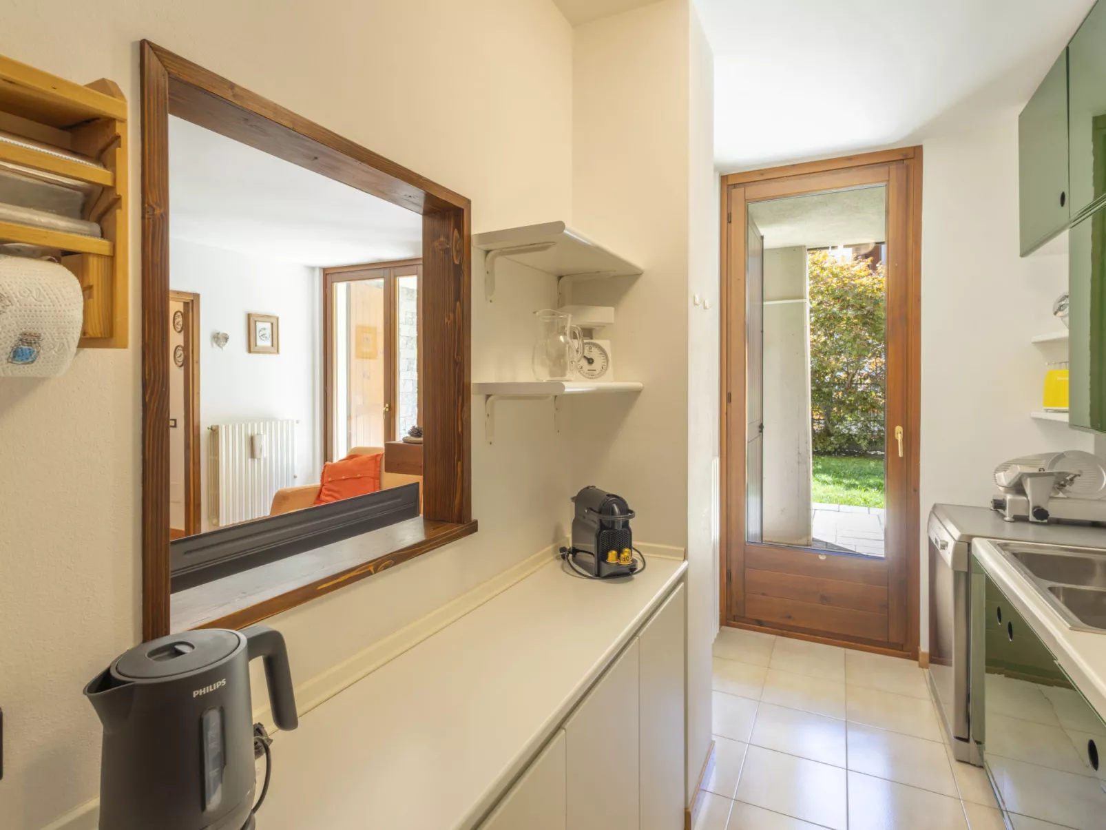 Monte Confinale Garden View-Binnen