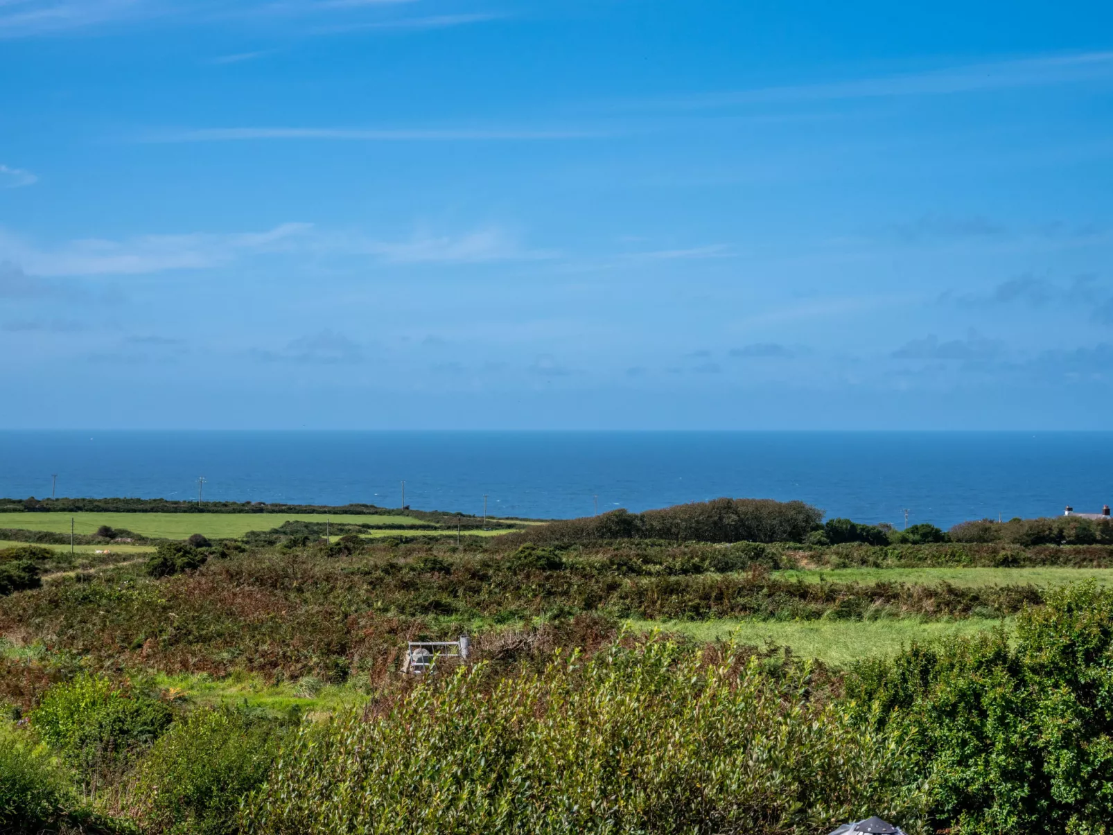 Western Watch-Buiten