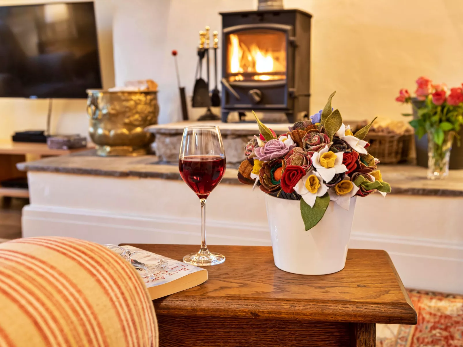 Two Storrs Cottages-Binnen