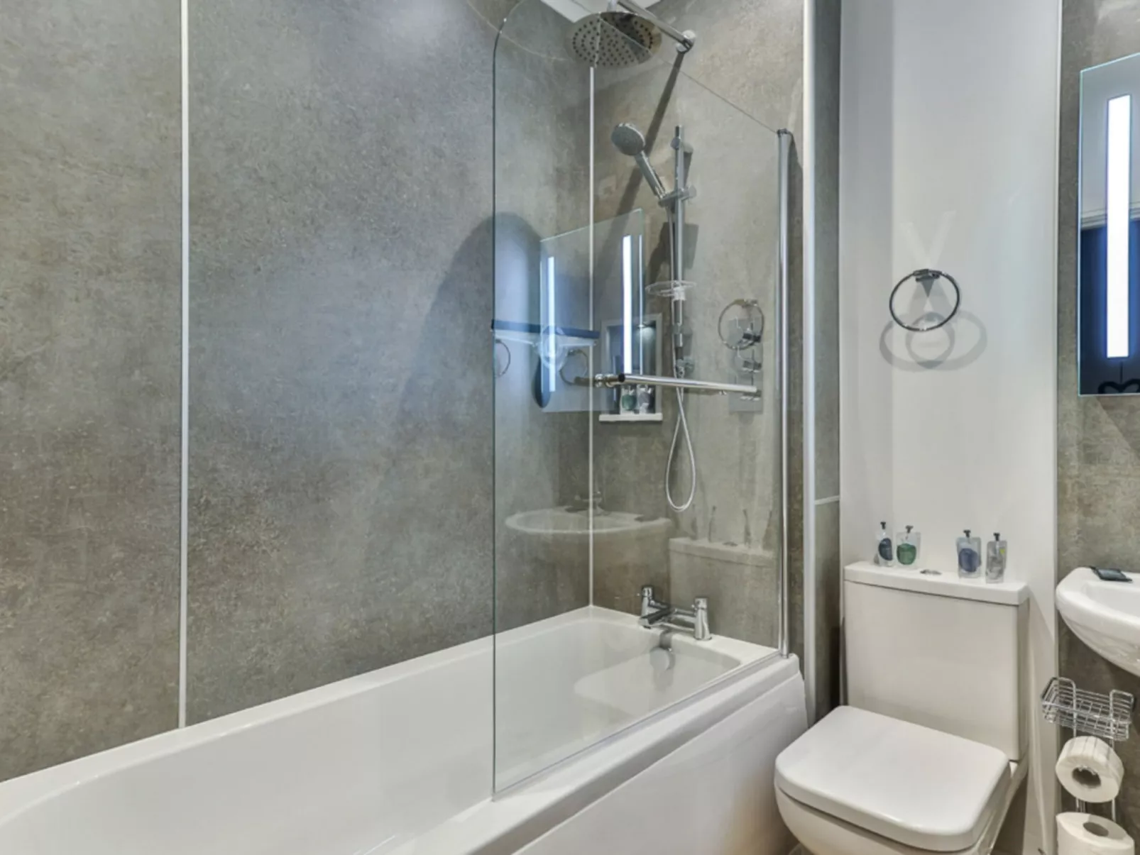 Belle House, Apt 5-Binnen