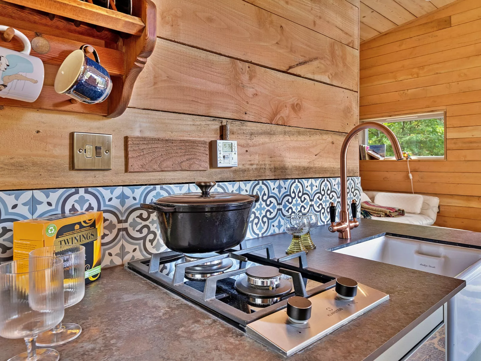 Cosagach Falls Cabin-Binnen