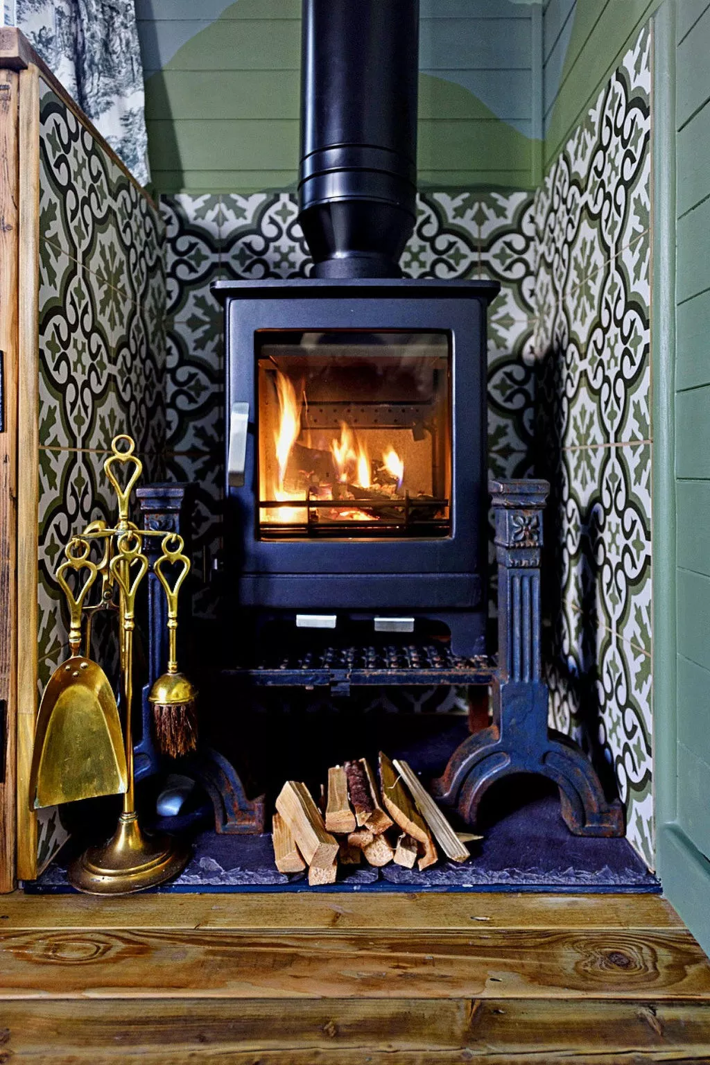 'Angharad' Poachers Hut-Binnen