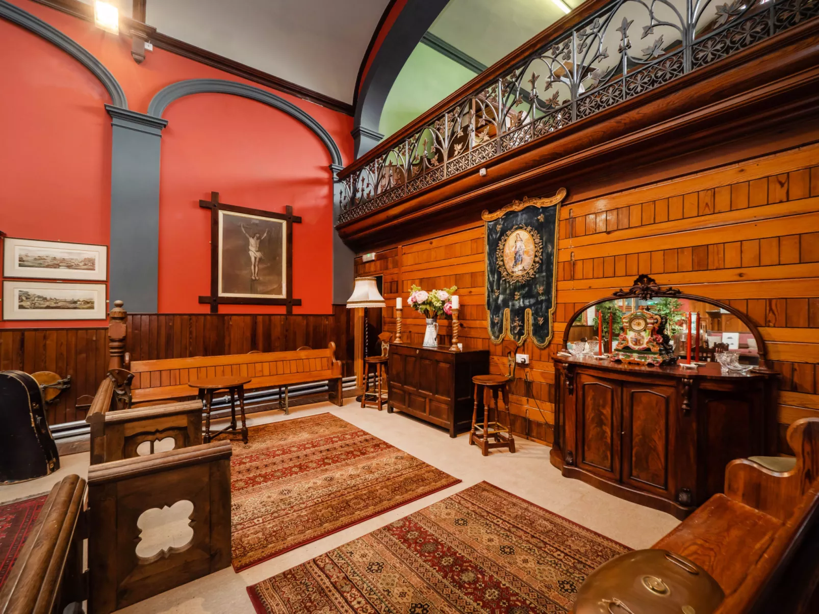 The Old Sunday School & Vestry-Binnen