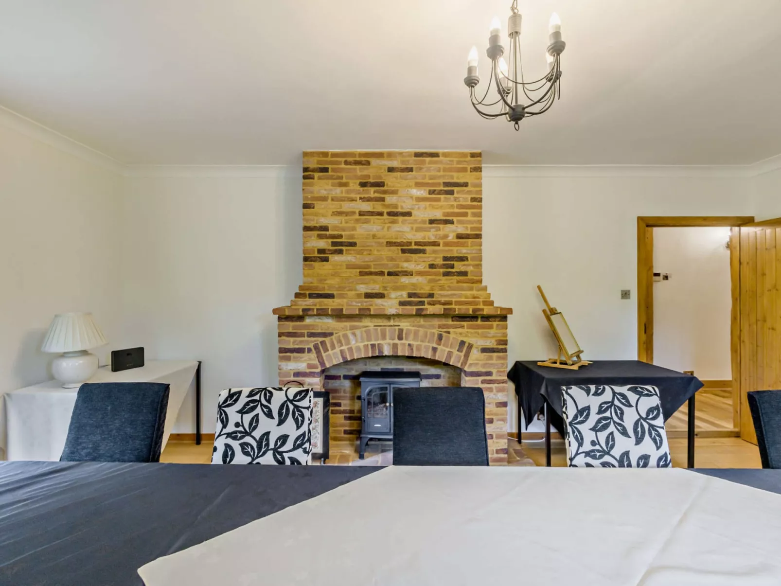 The House at No. 47-Binnen