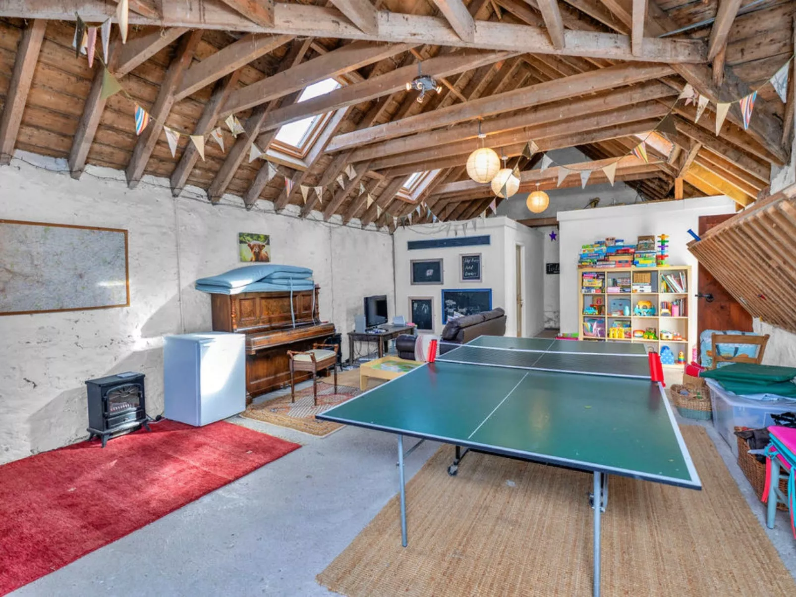 The Wheel House-Binnen