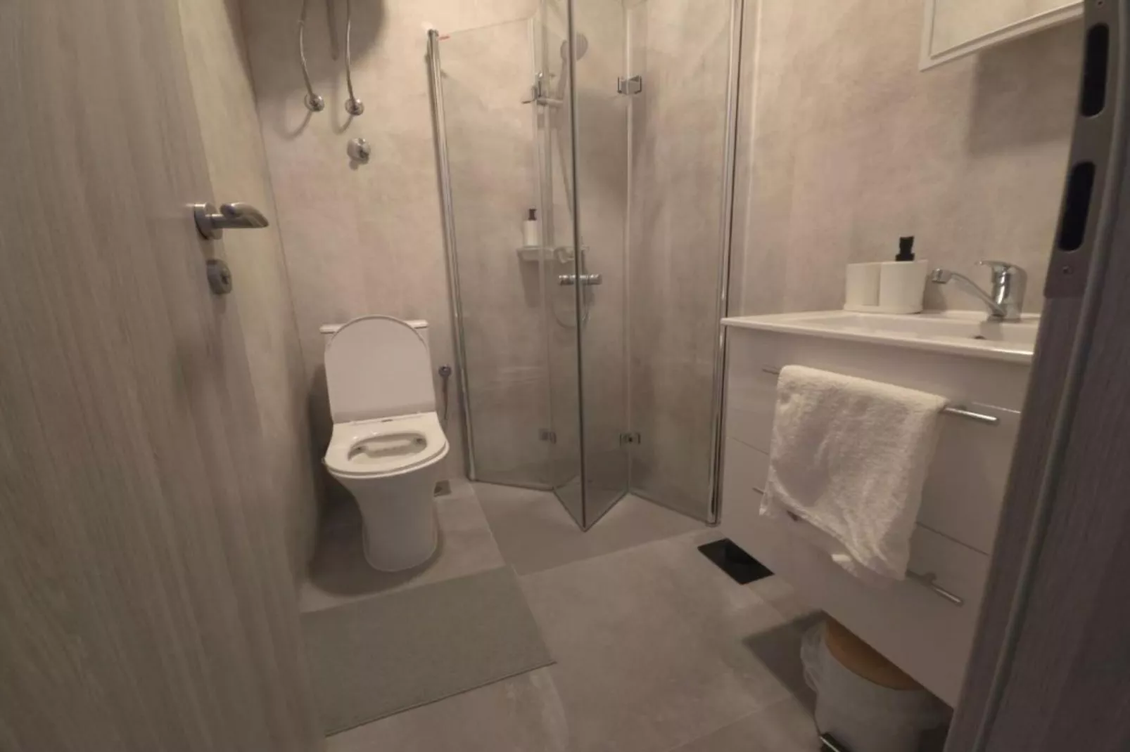 Rooms Burnum - Double Room 4-Badkamer