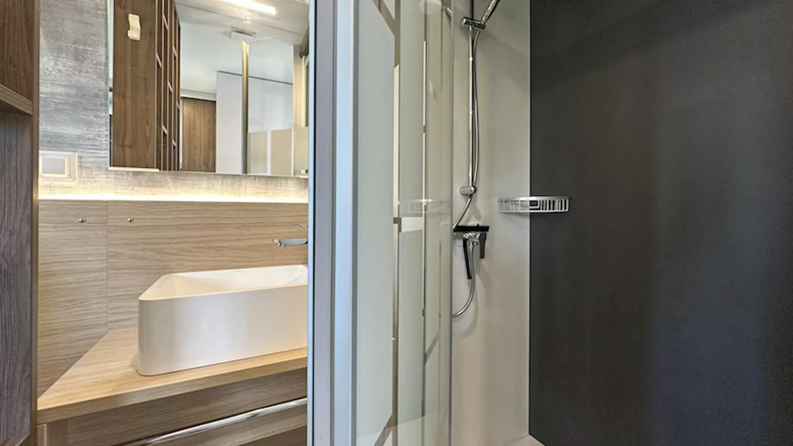 Feriendorf Seeblick - Tiny Chalet Nr 6-Badkamer