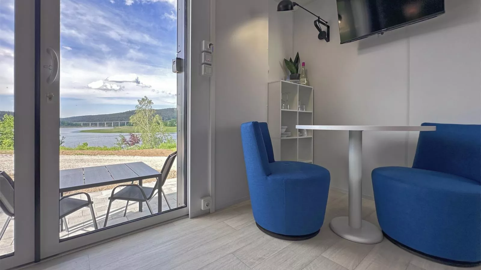 Feriendorf Seeblick - Tiny Chalet Nr 10-Eetkamer