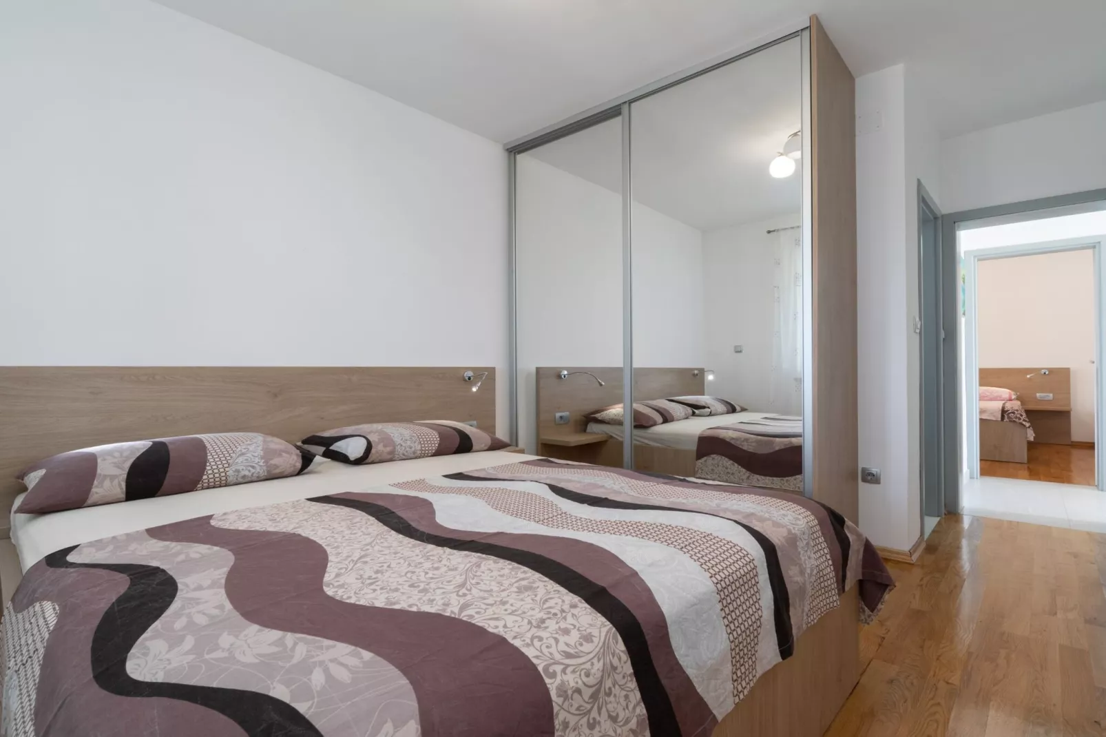 Modern Villa with Pool-Slaapkamer