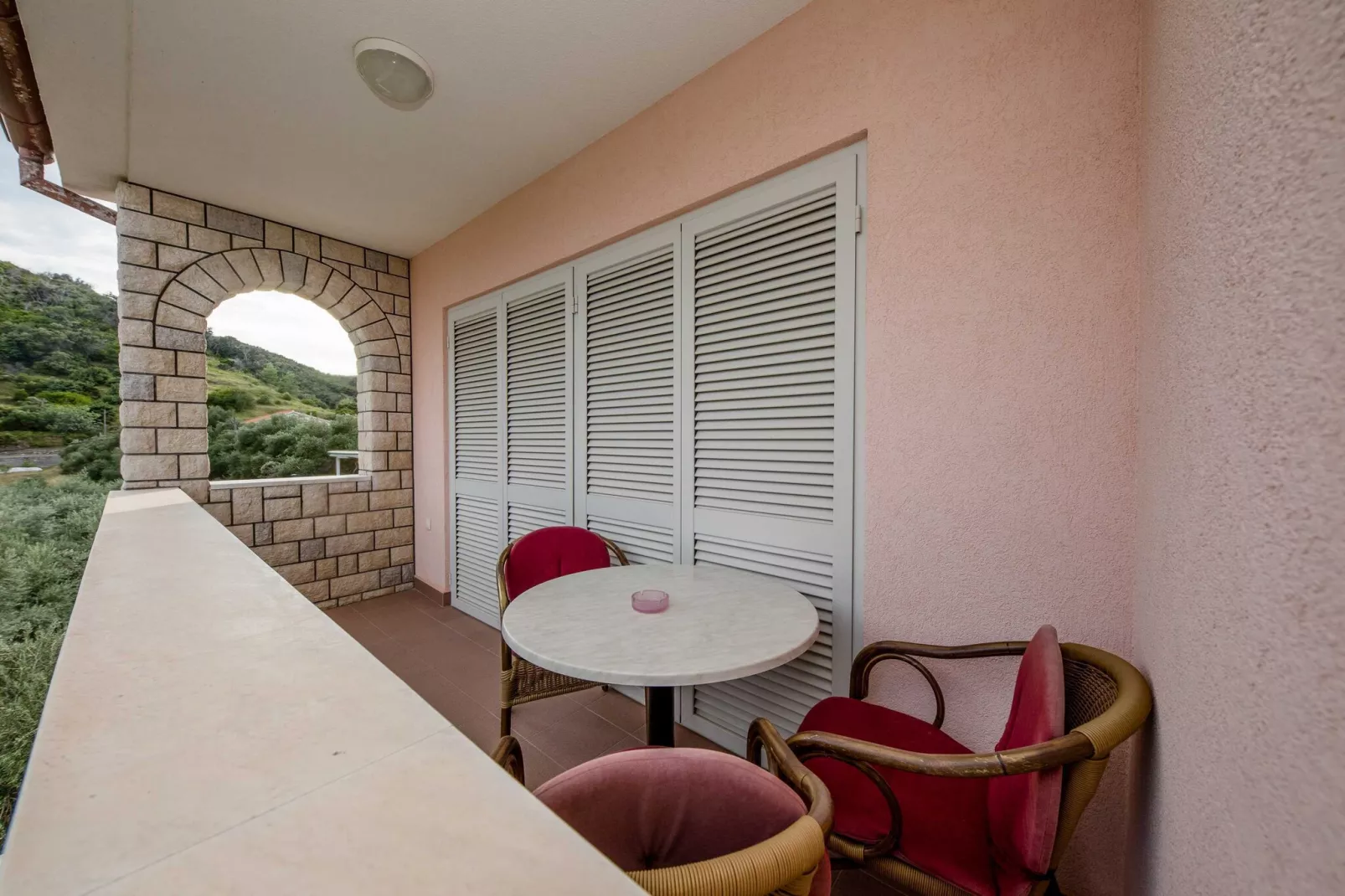 Guest House Villa Anggela - Comfort Triple room with Balcony and Sea View (Br4)-Buitenlucht