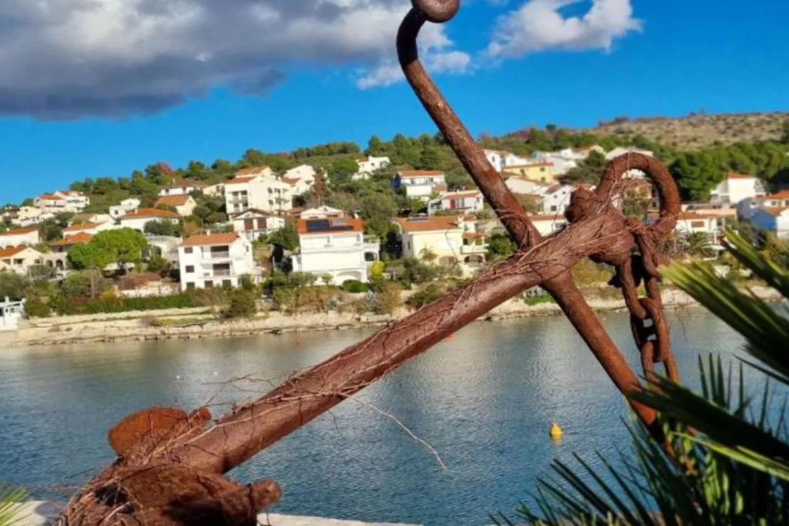 Peaceful Apartments With Style - One Bedroom Apartment-Buitenlucht