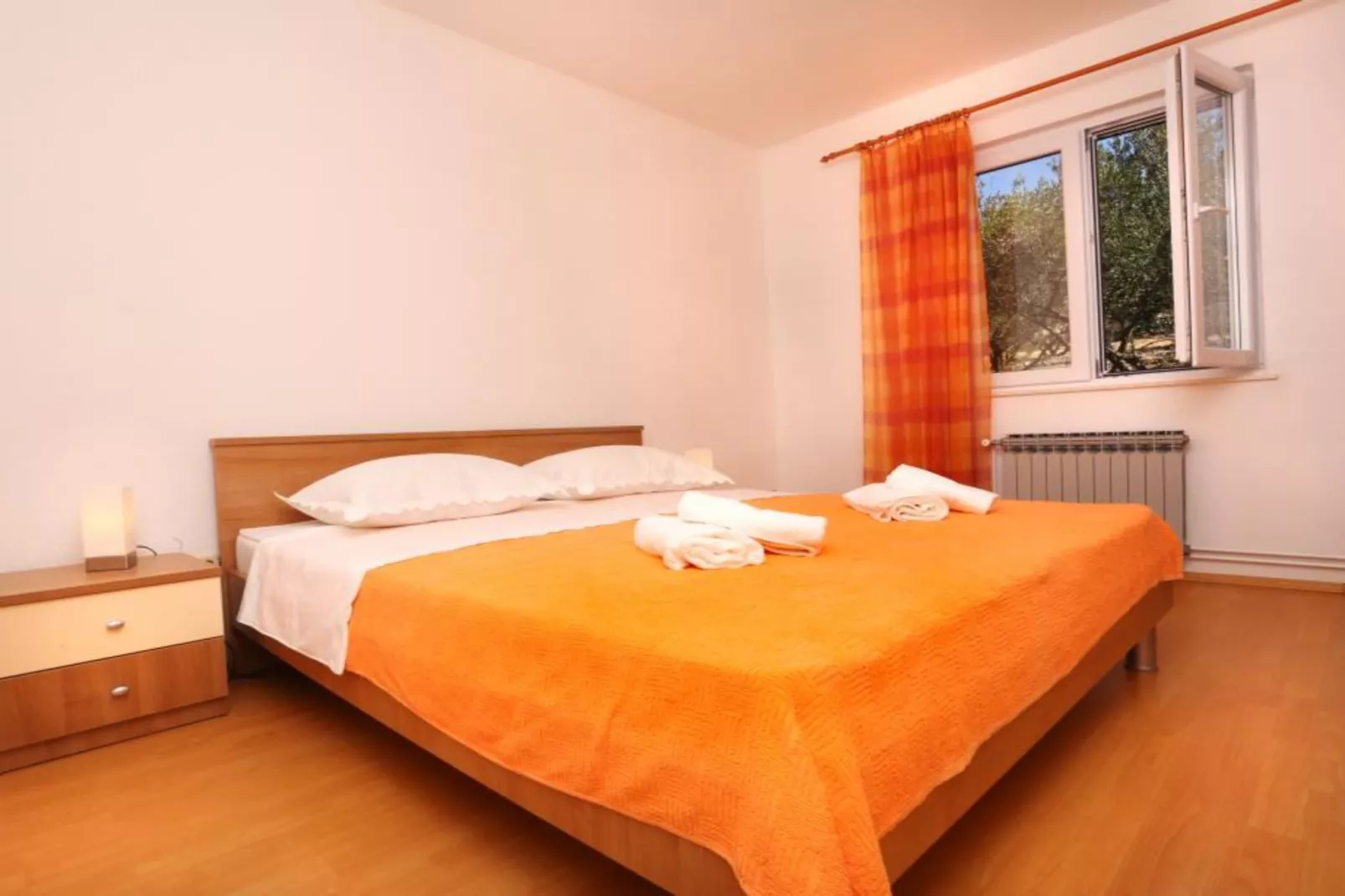 One-Bedroom Apartment With Terrace (A2)-Slaapkamer