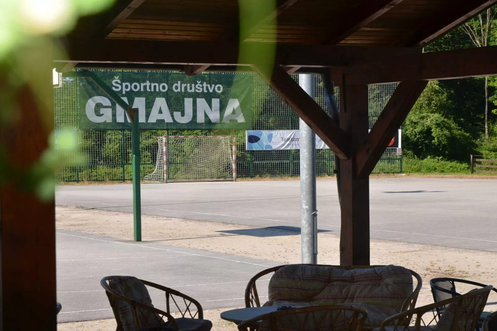 Delightful Cozy Riverside Apartment - One Bedroom Apartment with Terrace-Buitenlucht