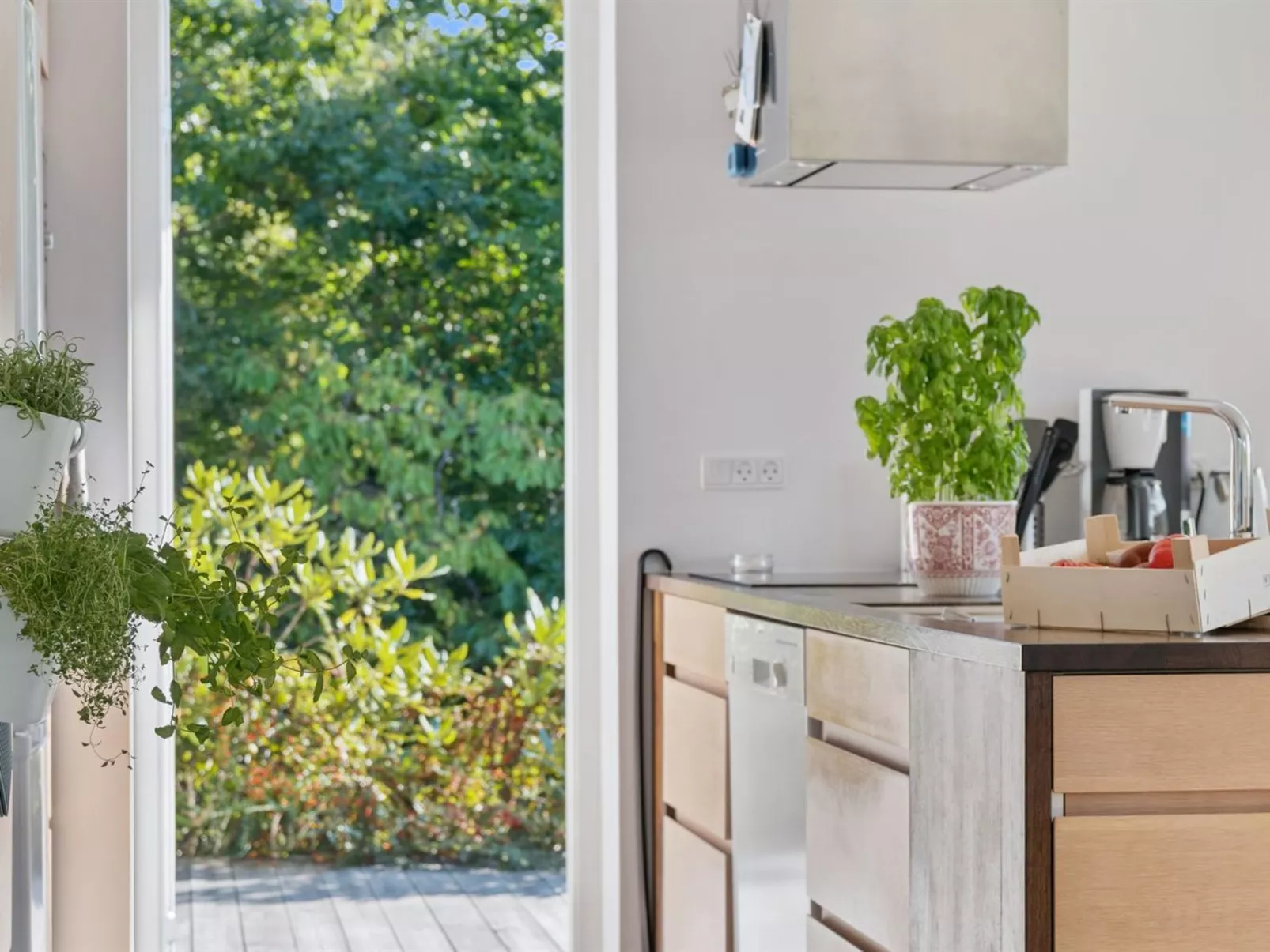 "Alvia" - 1.6km from the sea-Binnen