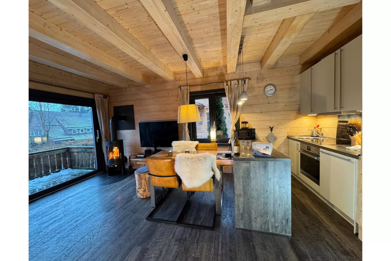 Romantik-"Hütte"-Eetkamer