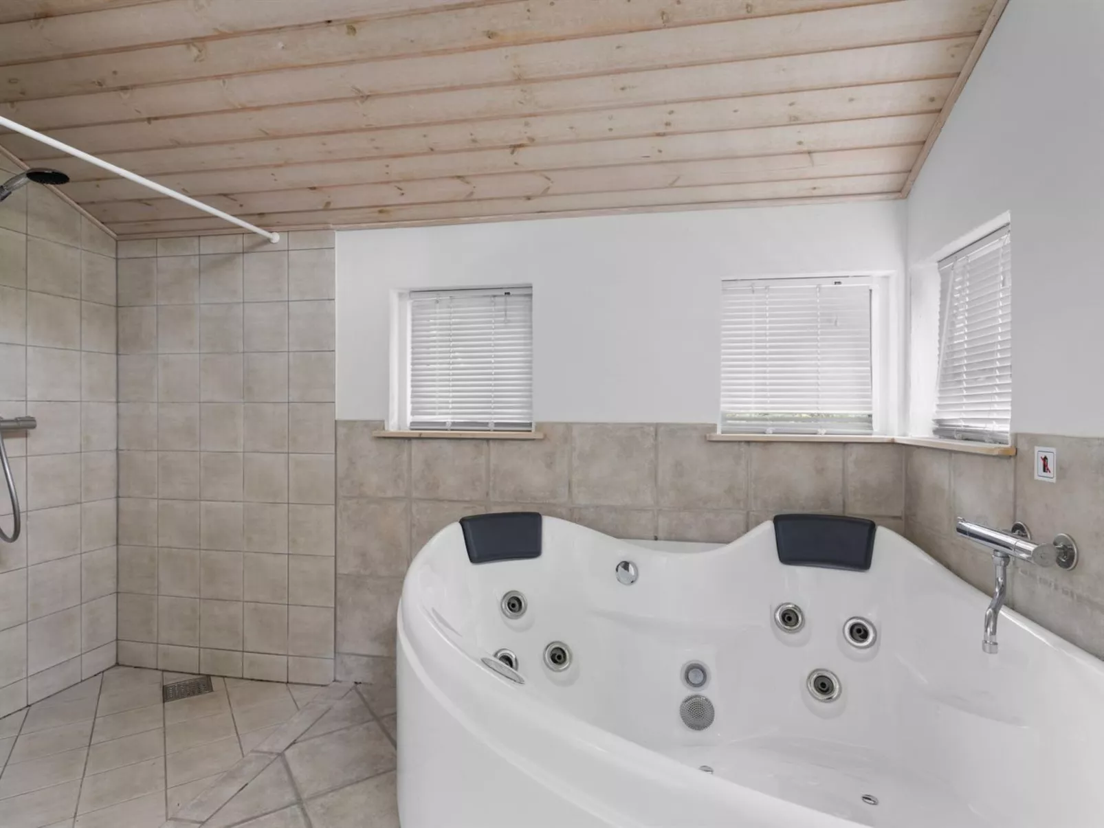 "Ellinor" - 190m from the sea-Binnen