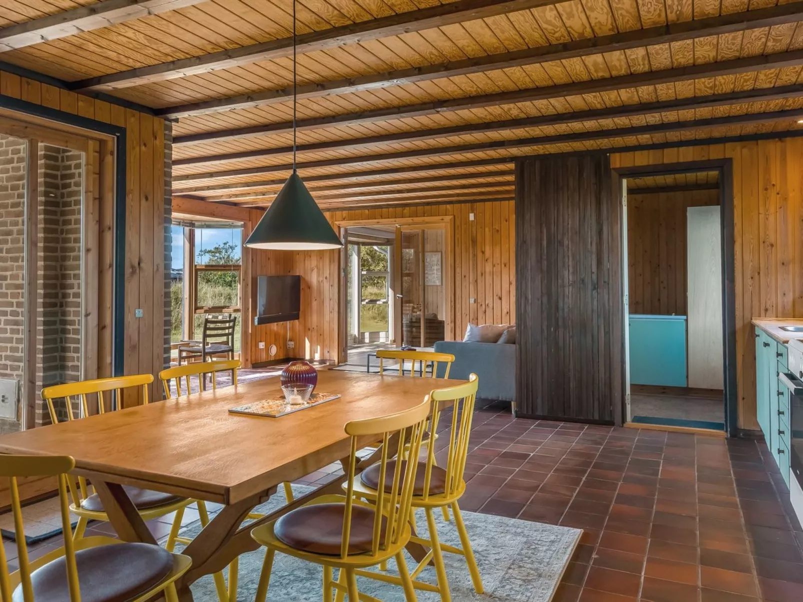 "Skoge" - 900m from the sea-Binnen