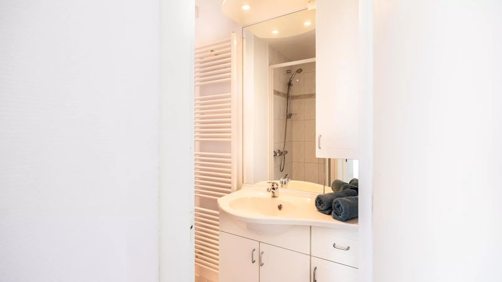 Apollo Sixième-Badkamer