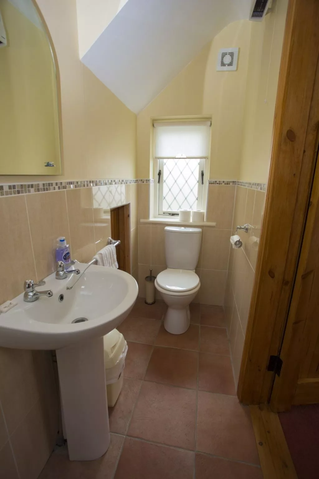 Willow Grove HC No. 4-Binnen