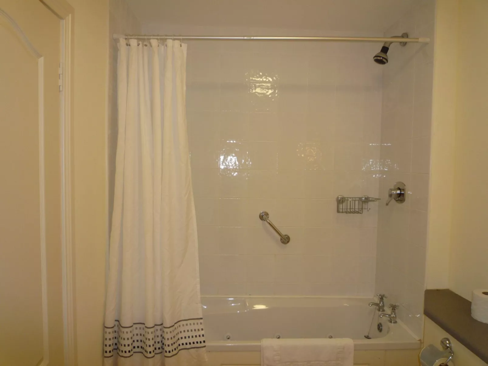 Grove Lodge No 5 (2 Bed)-Binnen