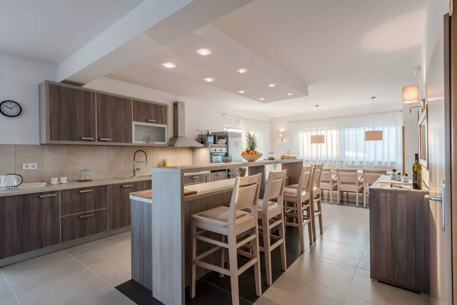 Luxury Escape with Swimming Pool & Modern Design -Deluxe Four Bedroom Villa with Private Pool (Villa 6)-Keuken