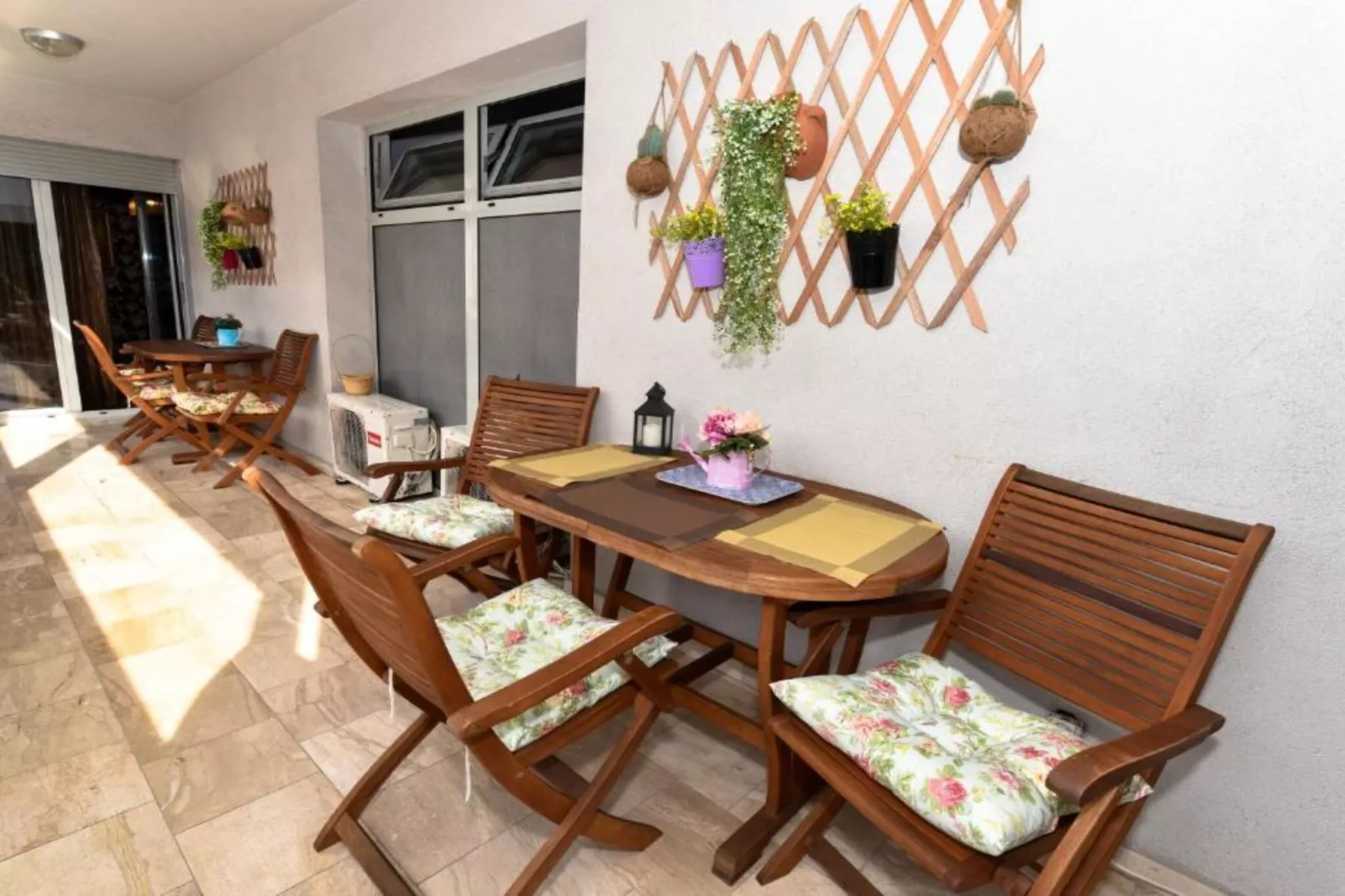 Chic Budva City Retreat - Studio Apartment with Balcony-Terrasbalkon