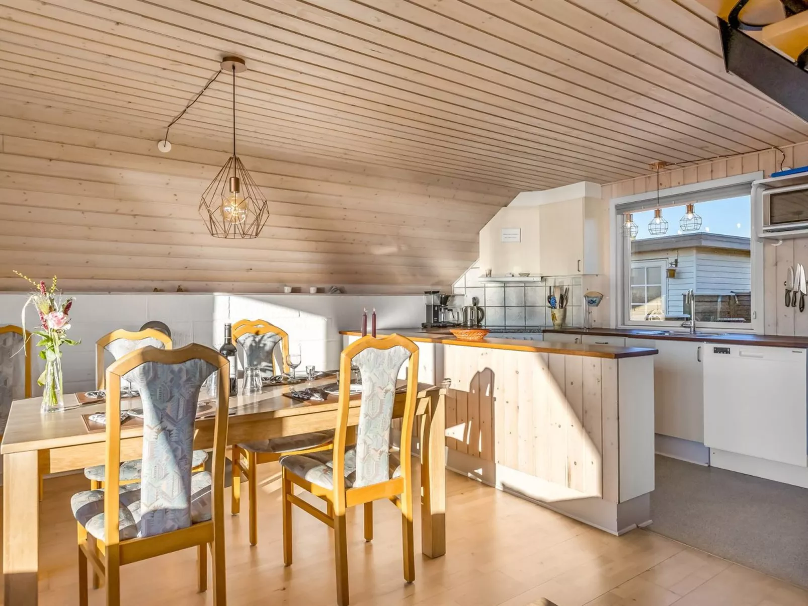 "Elisabete" - 600m from the sea-Binnen