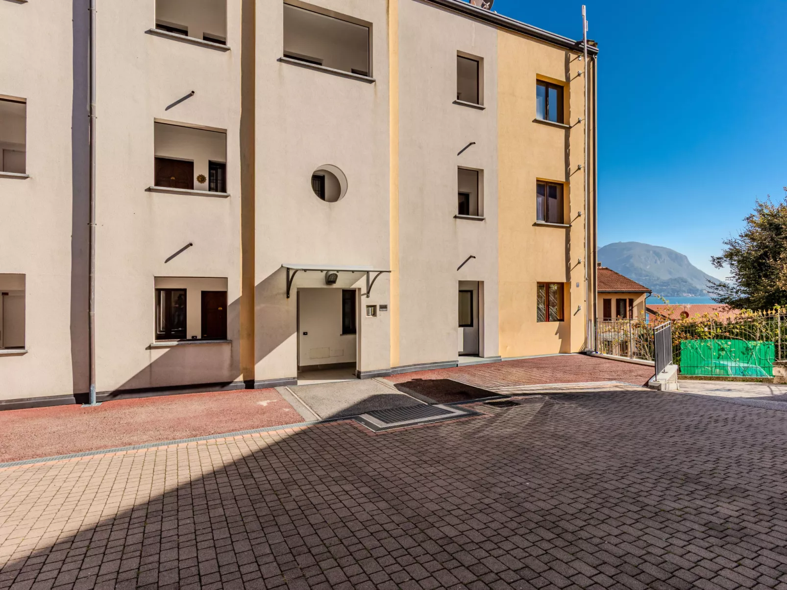 Villaggio Lago di Como-Buiten