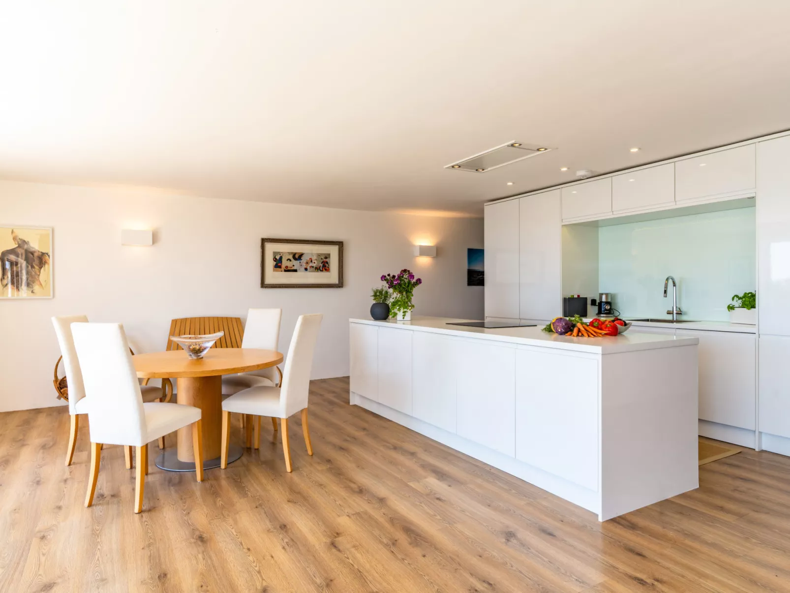 Avalon Sea Views-Binnen