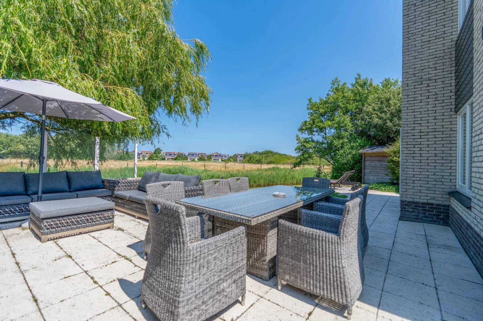 Kamperfoelie 67-Terrasbalkon