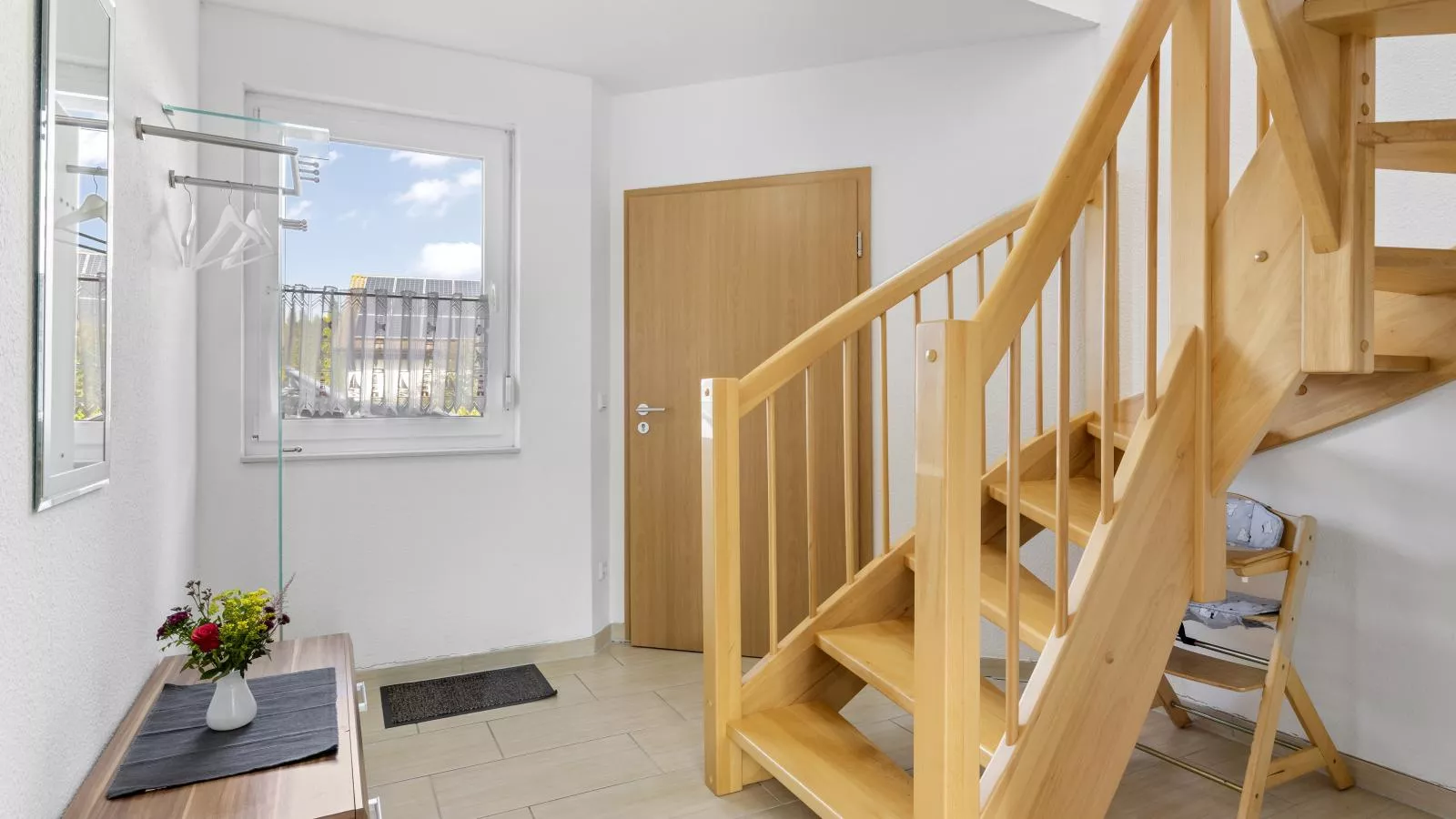 Windflüchter rechts-Hal-ontvangst