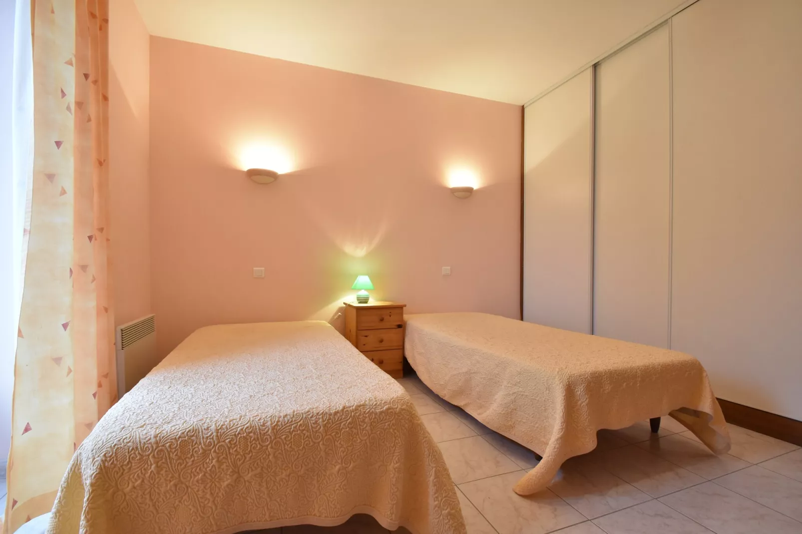 Maison de vacances Besse Les Vitarelles 6p-Slaapkamer