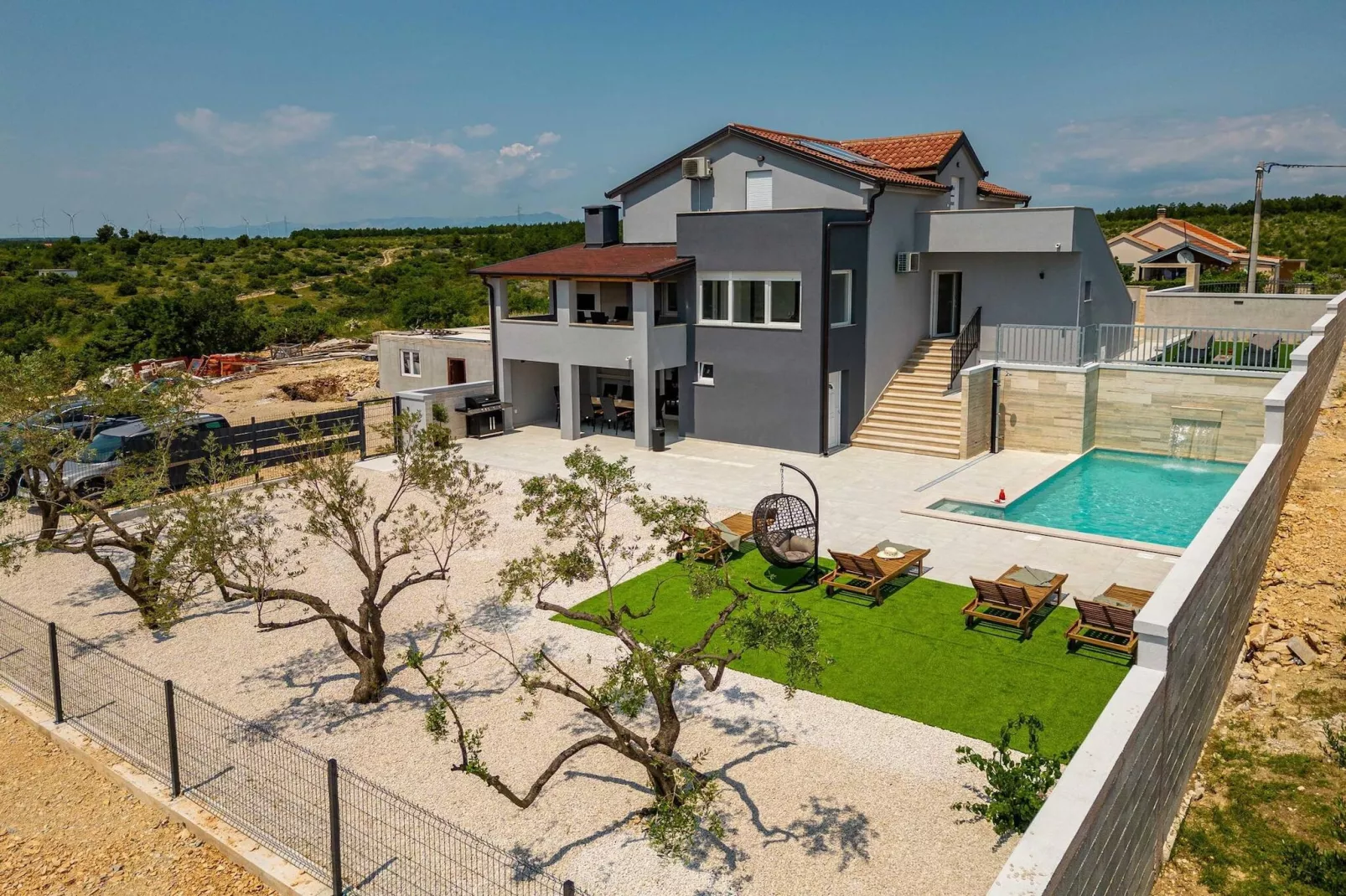 Villa Pezer with heated pool & sauna-Buitenkant zomer