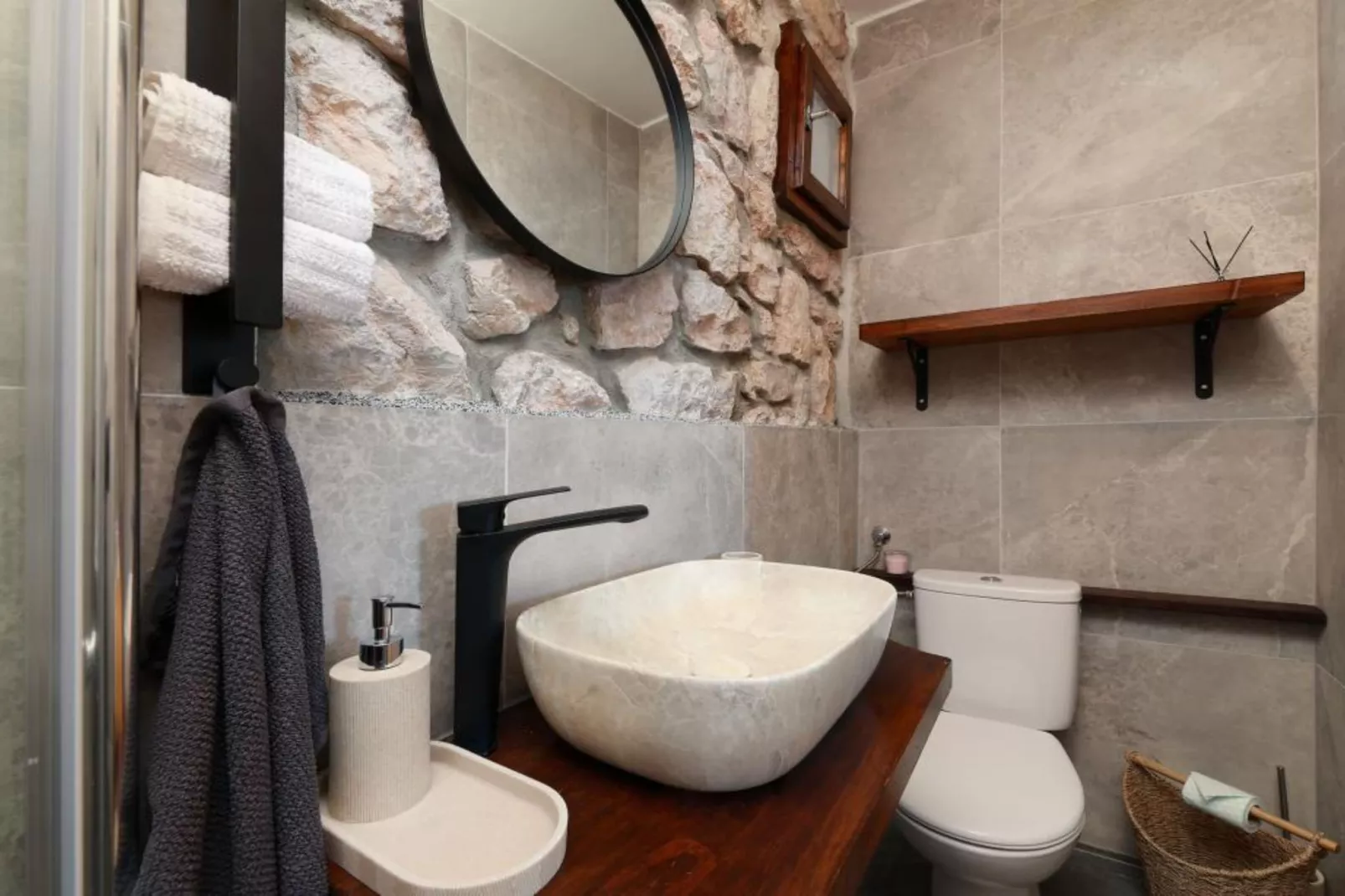 Ana’s Stone House Jurčić Kalić with the Pool-Badkamer