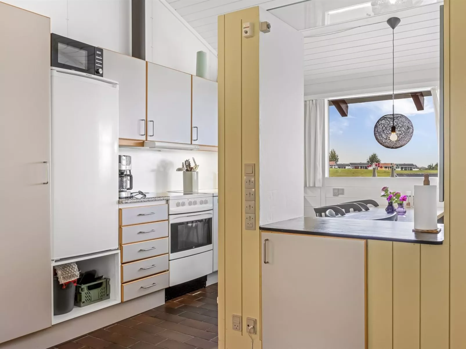 "Annrike" - 200m from the sea-Binnen