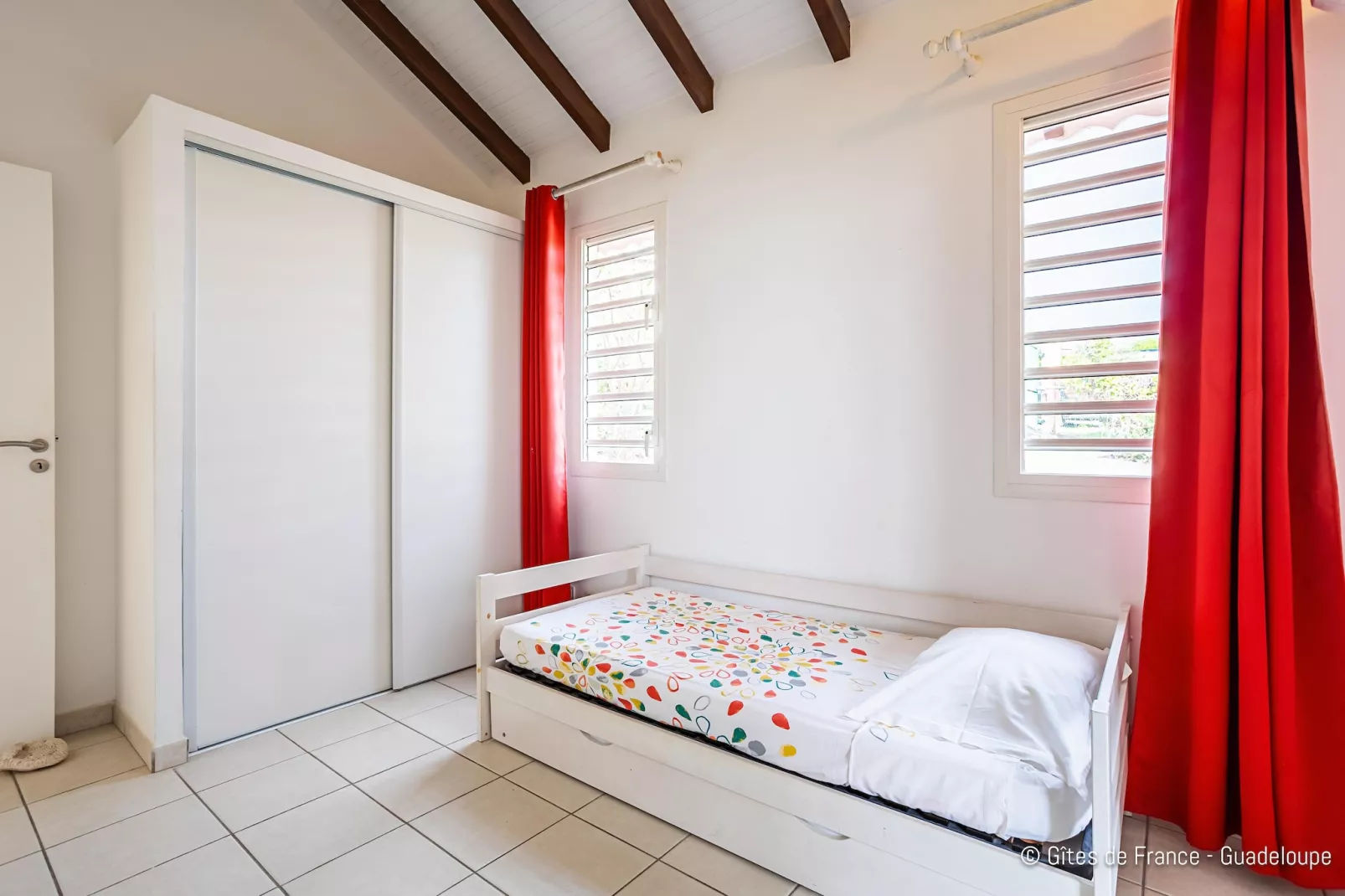 Paradise Bay Villa standing avec vue sur mer Non Remboursable-Slaapkamer