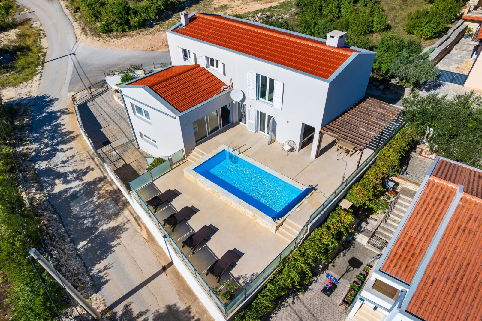 Sea view Villa Anpero-Buitenkant zomer