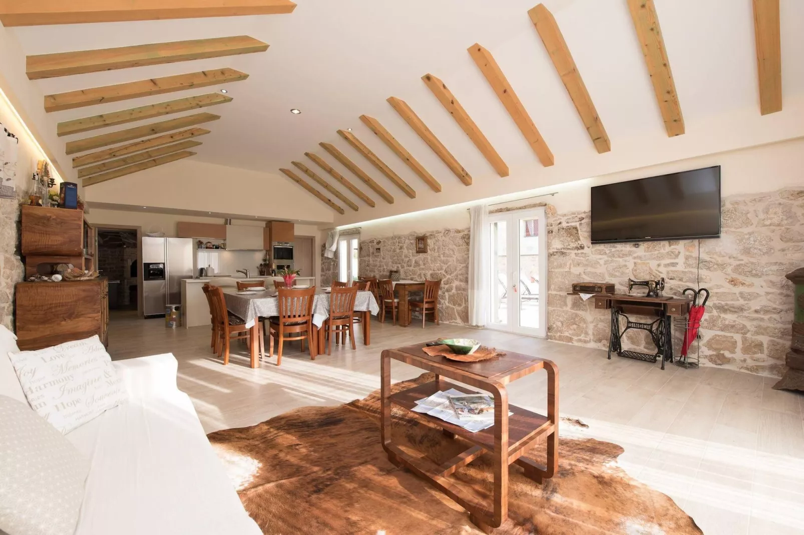 Authentic Villa Zvonko-Woonkamer