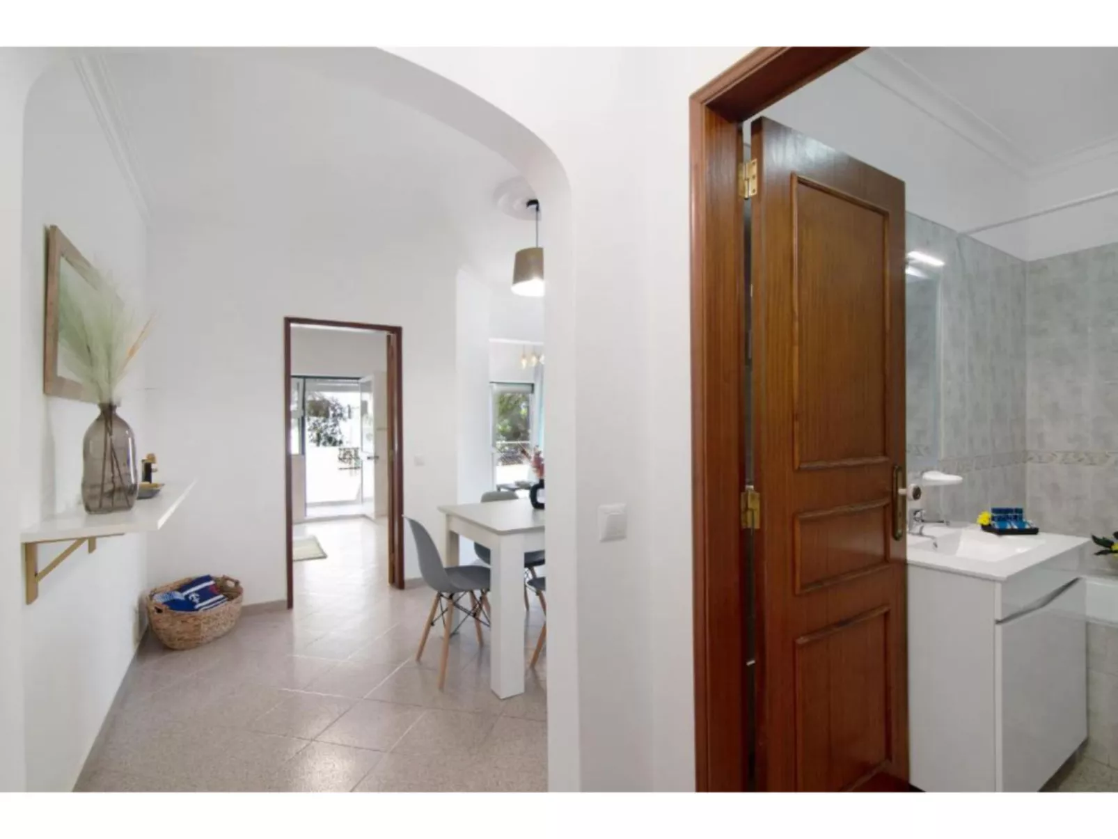 Jade-Sunny Way-Binnen