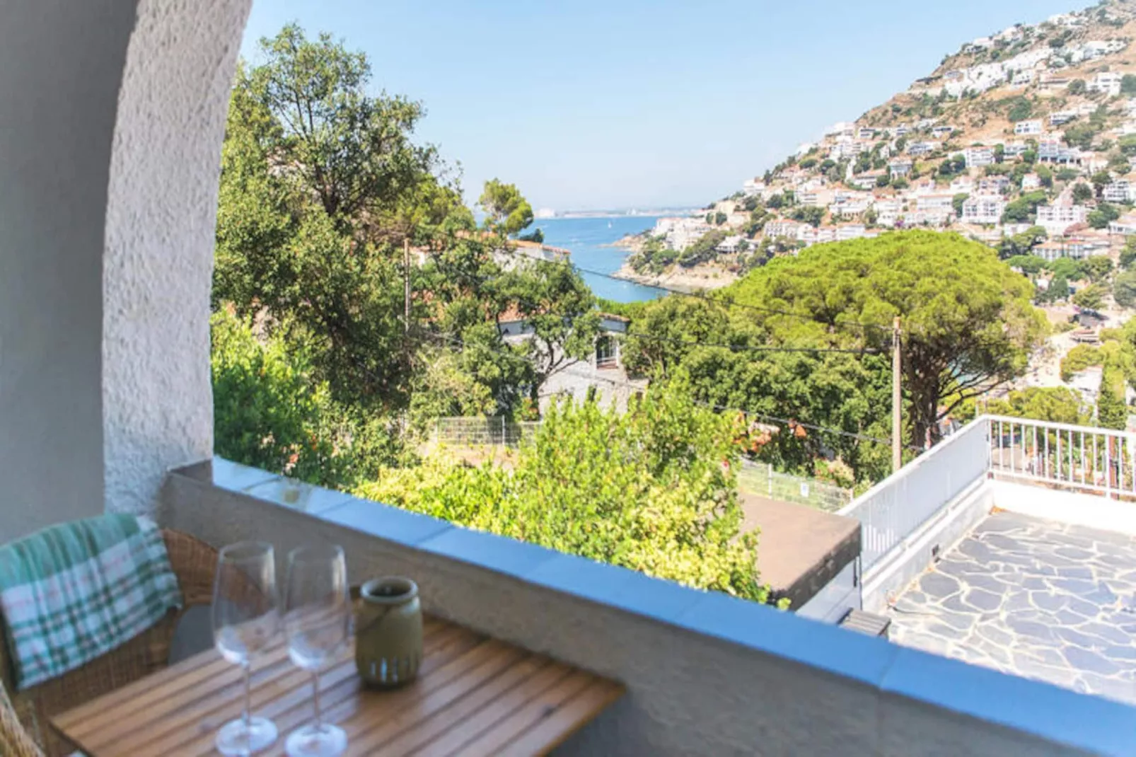 Studio à Roses-Niet-getagd