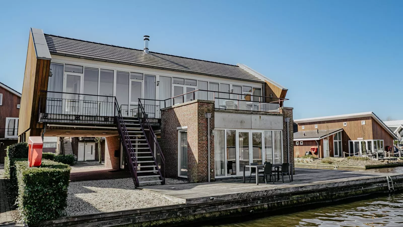 Penthouse-Buitenkant zomer