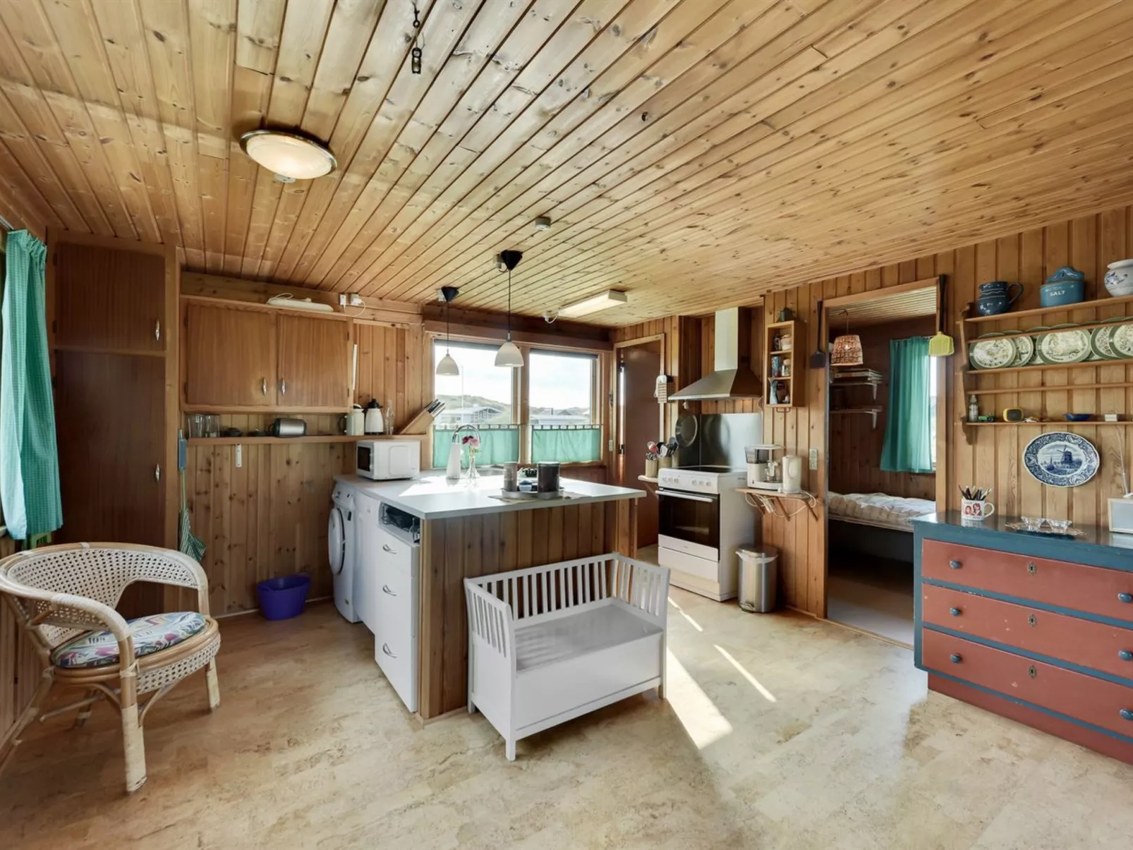 "Vamika" - 400m to the fjord-Binnen