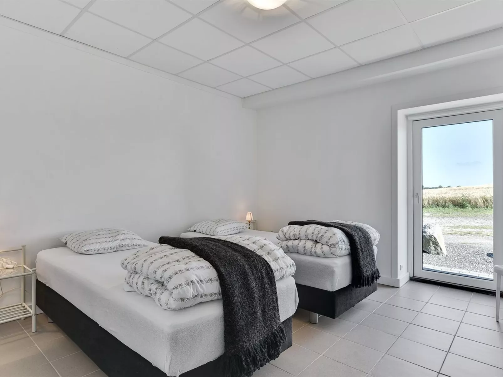 "Haralde" - 2.5km from the sea-Binnen