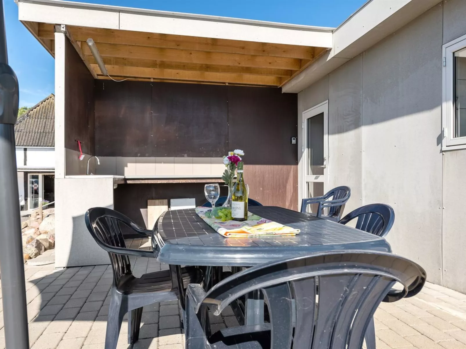 "Henne" - 2.5km from the sea-Buiten