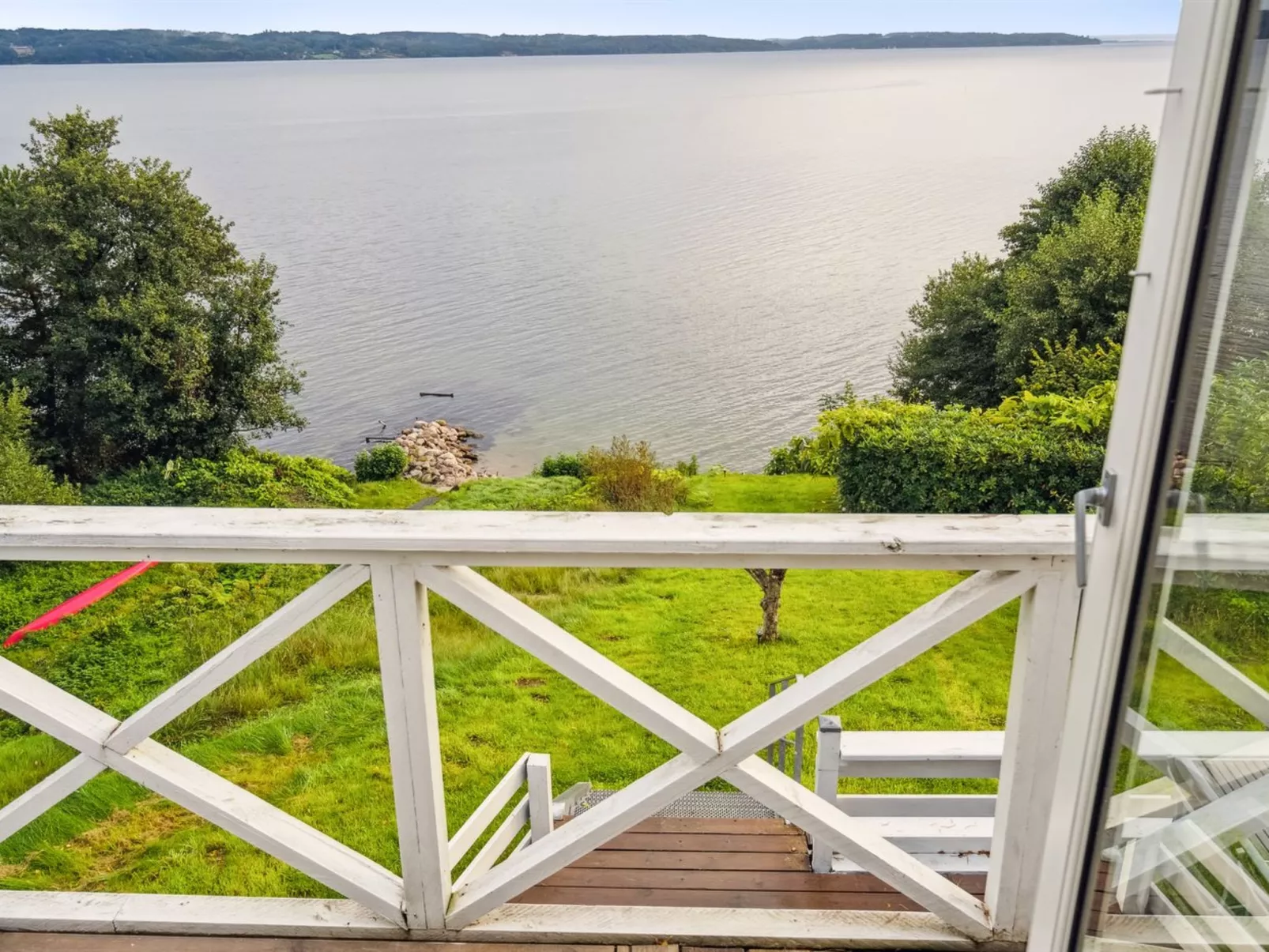 "Fifi" - 10m to the fjord-Buiten