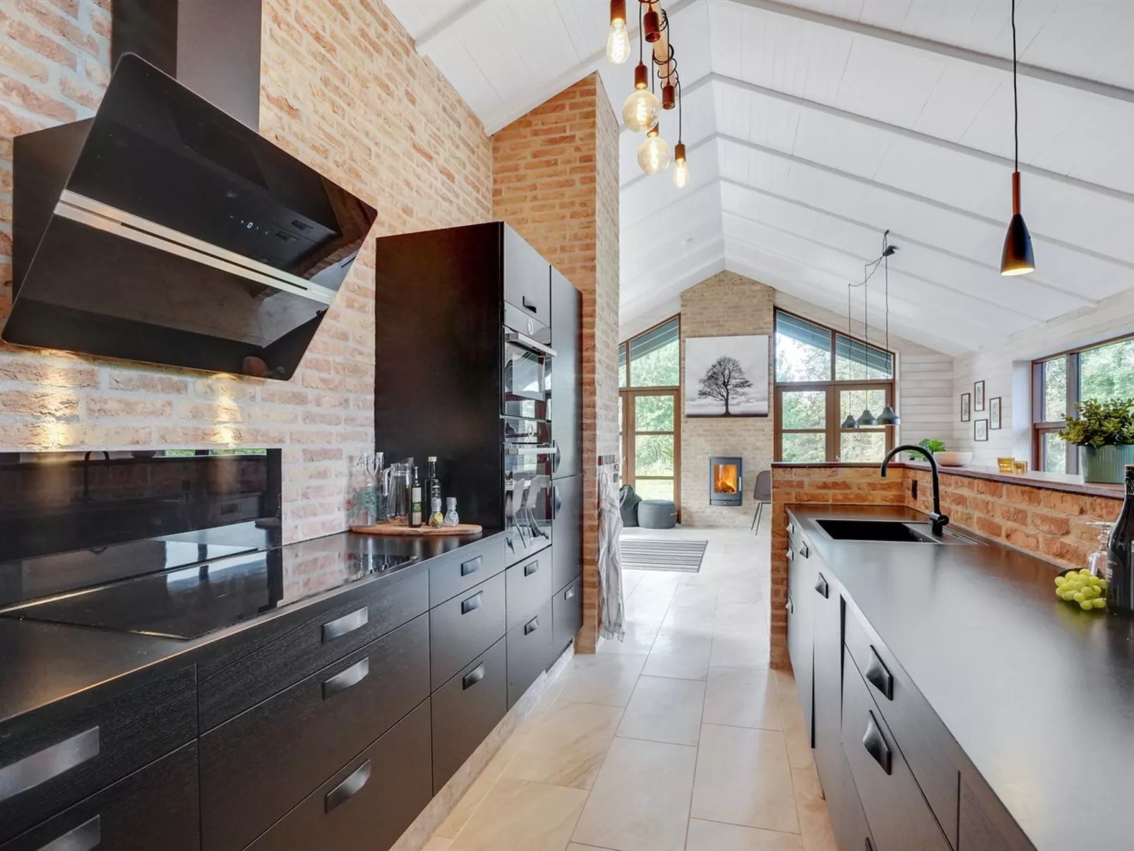 "Andri" - 600m to the fjord-Binnen