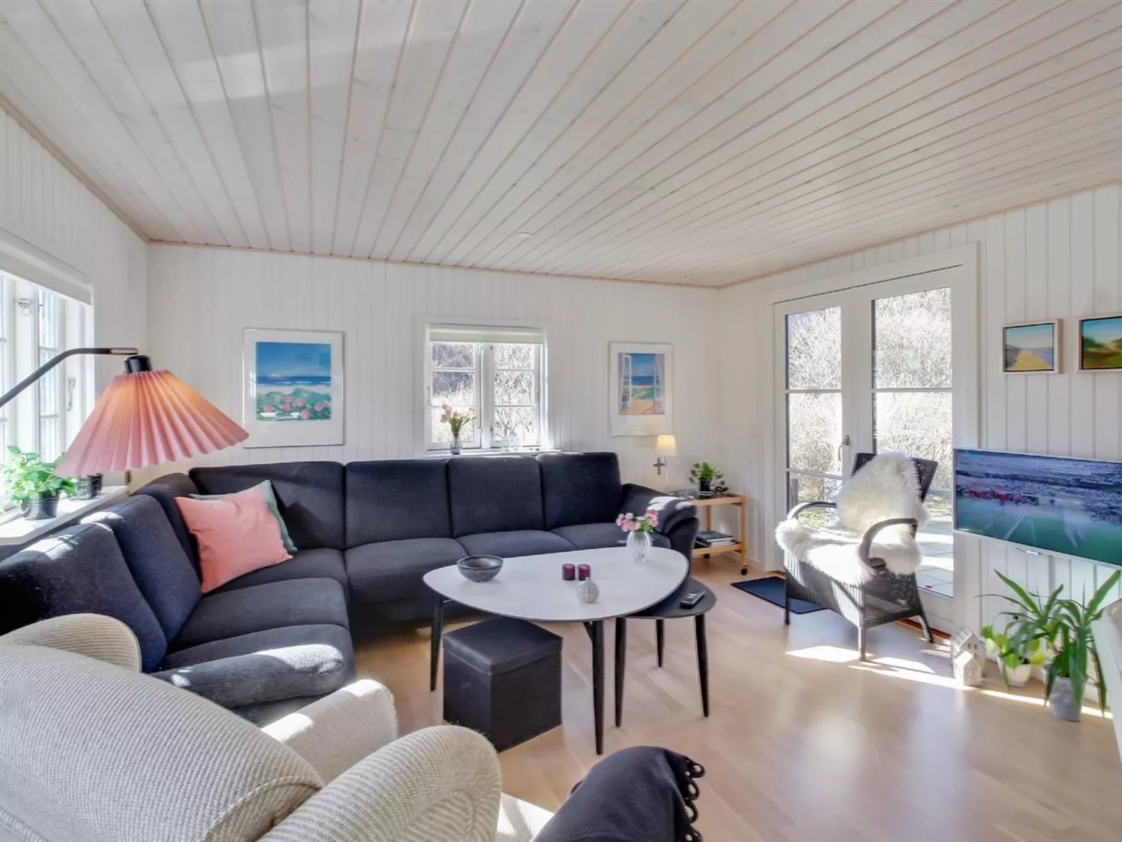 "Soleil" - 300m from the sea-Binnen