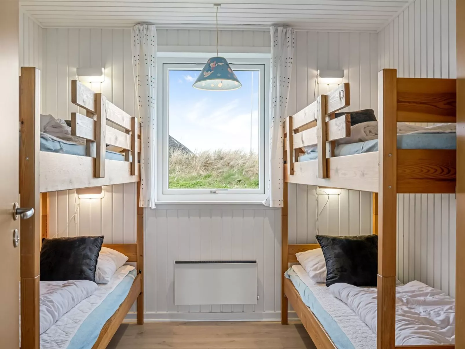 "Gottfreda" - 330m to the fjord-Binnen